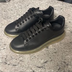 alexander mcqueen size 8 black